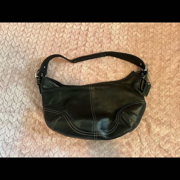Coach Handbags - Vintage COACH all leather shoulder bag.